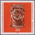 Африка. Женская голова (бронза, XVIII в.) из Нигерии (г. Бенин) 
