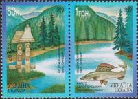 Озеро Синевир. Деревянная декоративная малая архитектурная форма