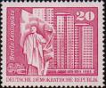 Высотные здания и памятник В. И. Ленину на площади Ленина в Берлине (1969-1970, советский скульптор Н. В. Томский, архитектор Й. Нетер)