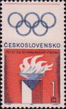 Чаша с олимпийским огнем и Государственный флаг Чехословакии
