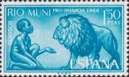 Мальчик и Лев (Panthera leo)