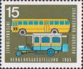 Старый и новый почтовые автобусы