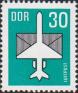 Символический рисунок самолет и почтовый конверт