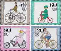 Западный Берлин  1985 «Фонд помощи молодежи. Старинные велосипеды»